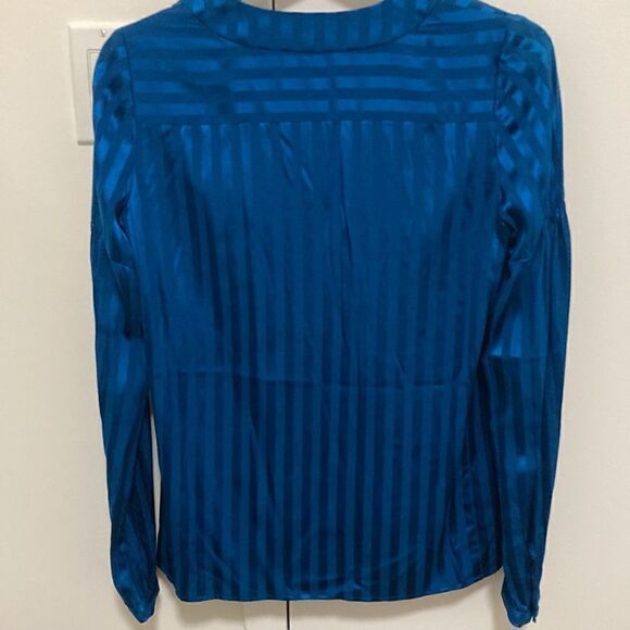 Nanette Lepore NWT Silk V Neck Long Sleeve Tunic Blouse in Blue Shadow Stripe. - Picture 3 of 9